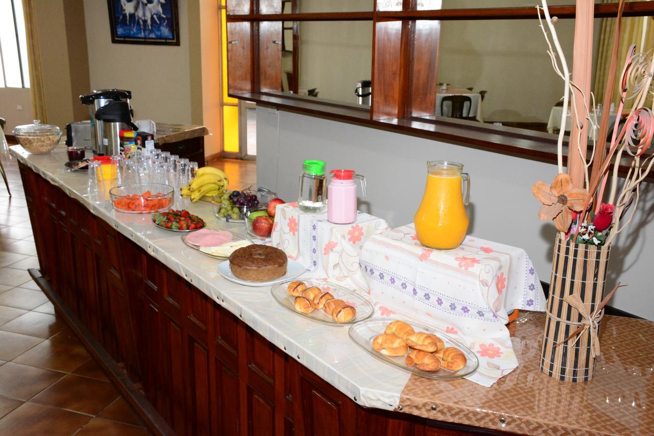 Hostal Ibiza Santa Cruz de La Sierra Exteriér fotografie