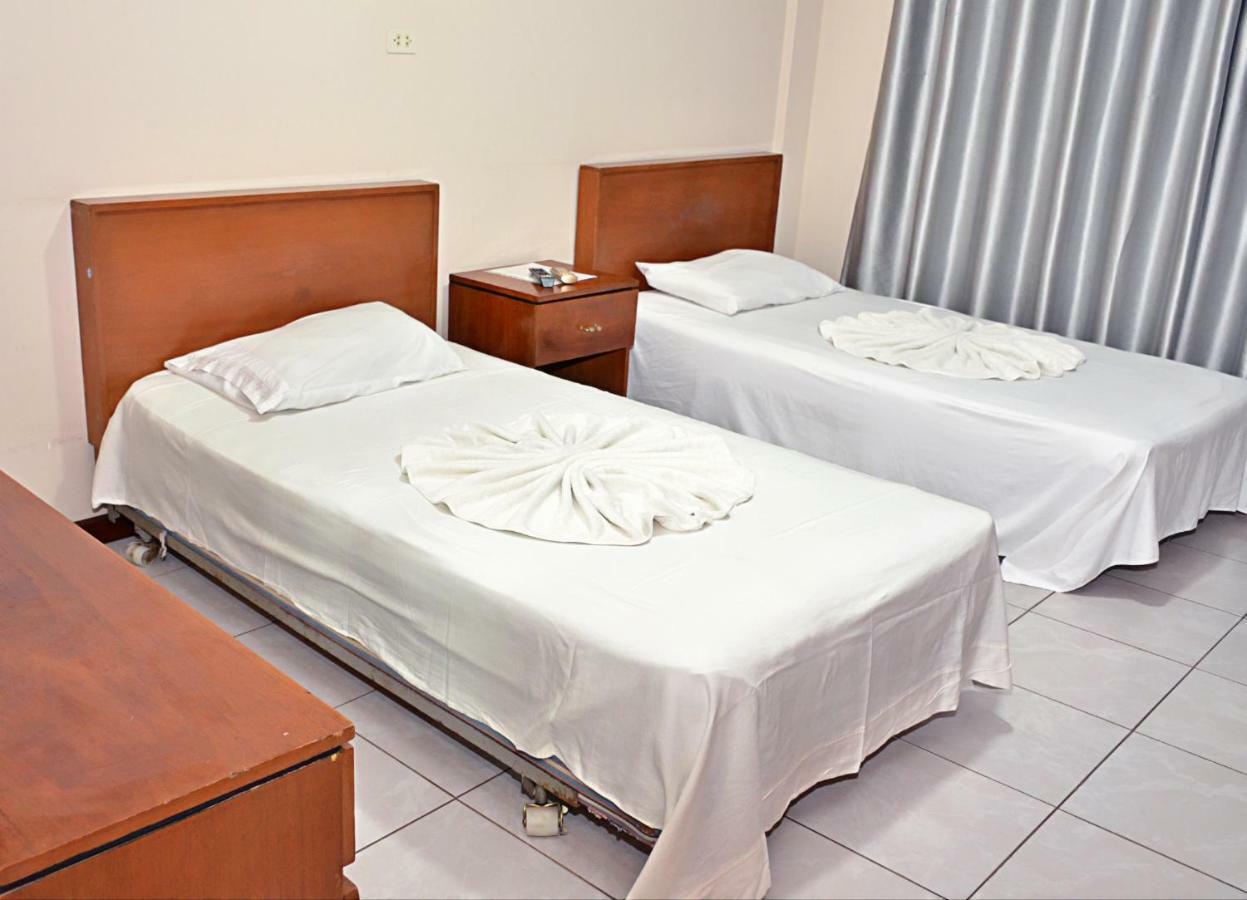 Hostal Ibiza Santa Cruz de La Sierra Exteriér fotografie
